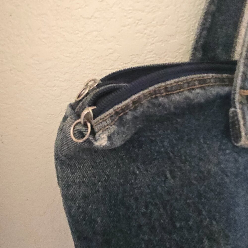 Handmade Upcycled Denim Shoulder Bag with Pockets - Picture 4 of 4